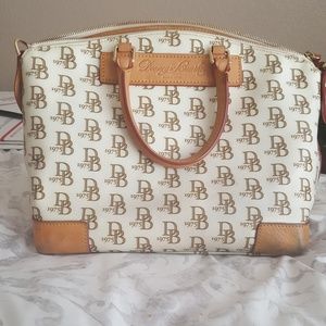 Sale !! Dooney and Bourke satchel